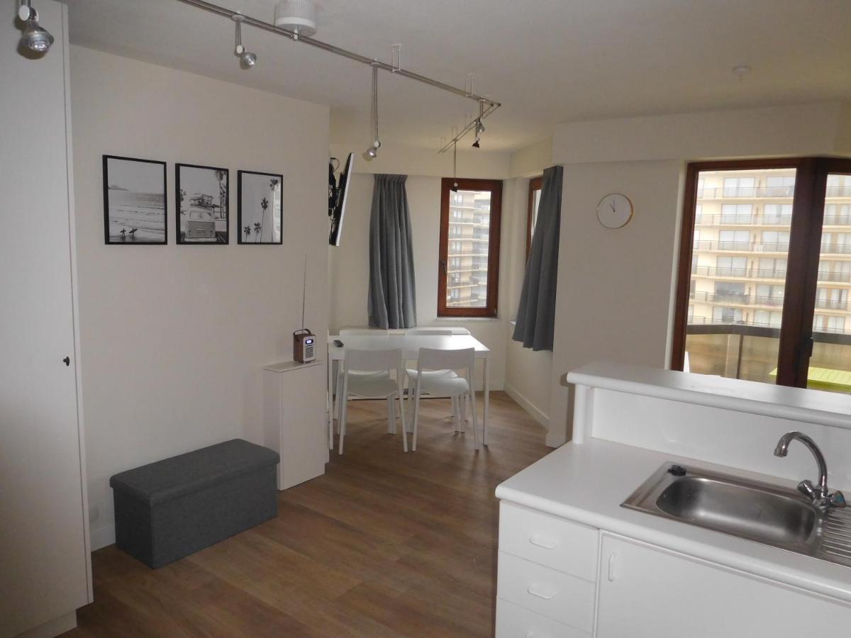 Appartamento Plaza De Panne Esterno foto